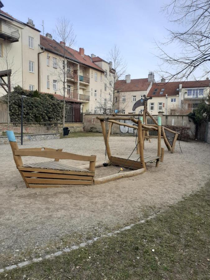Ubytovani Na Spravnem Miste 兹诺伊莫 外观 照片